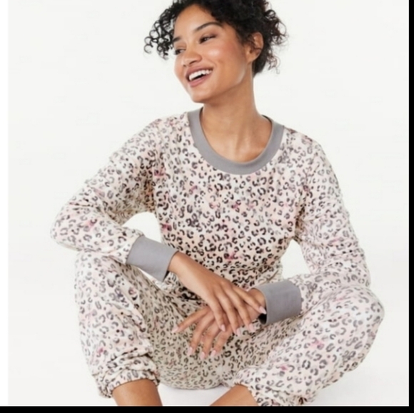NEW! Joyspun Animal print pajamas NWT 109 - Picture 4 of 6